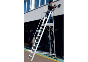 scale con piattaforma scale con piattaforma